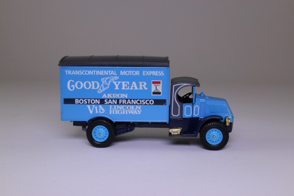 Models of Yesteryear Y-33/1; 1930 Mack AC Truck